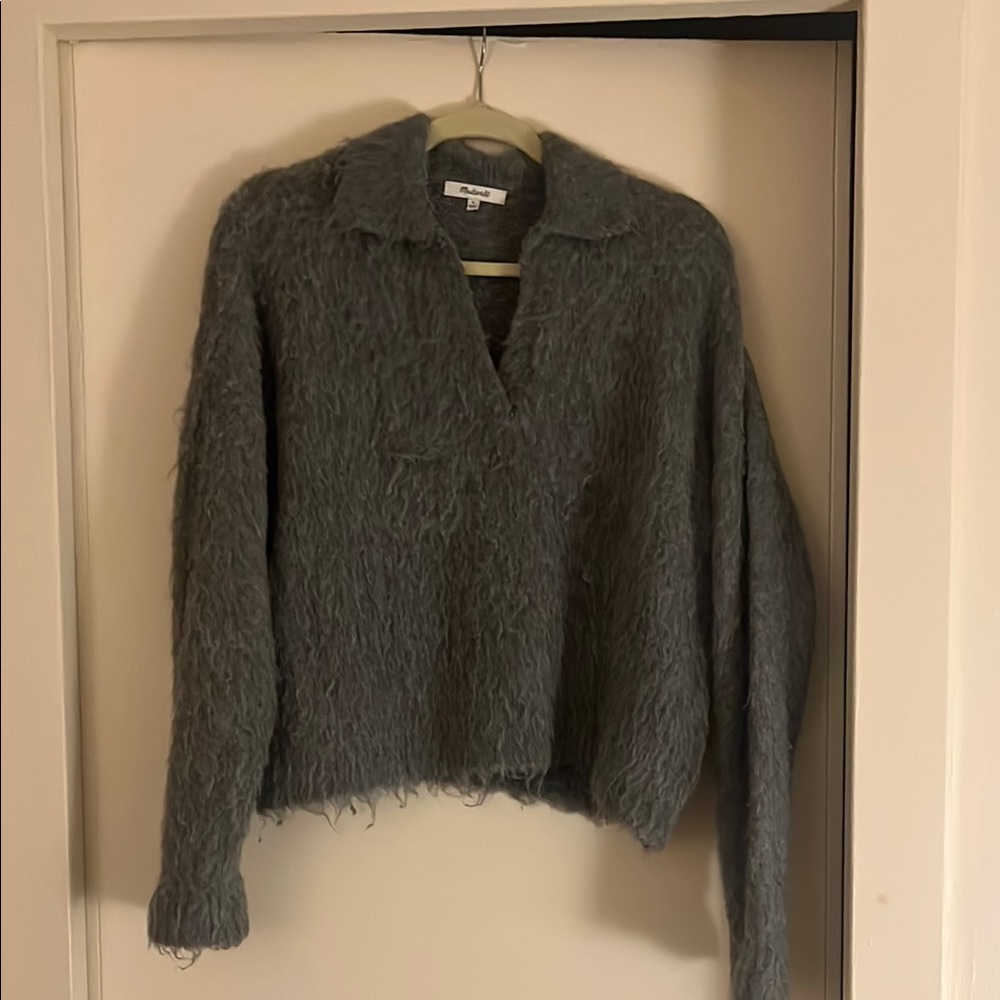 Madewell Gray V-Neck Sweater with Relaxed Fit
